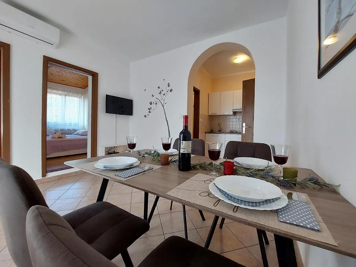 Apartments Nono Jadranovo