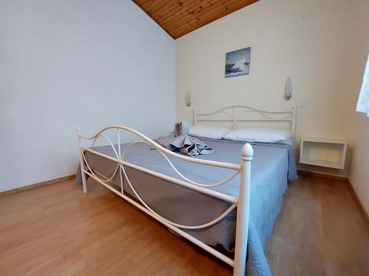 Apartments Nono Jadranovo 0*,  Croatia