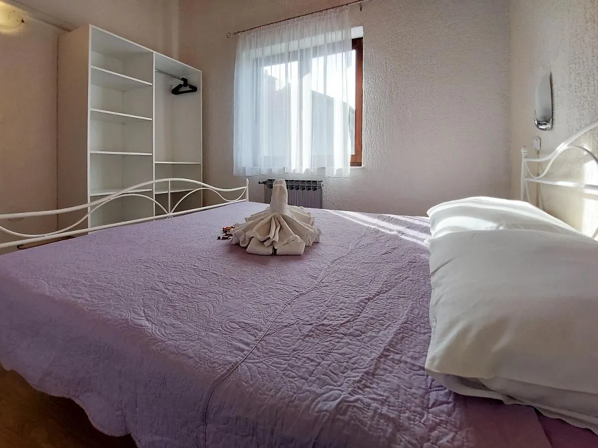 Apartments Nono Jadranovo
