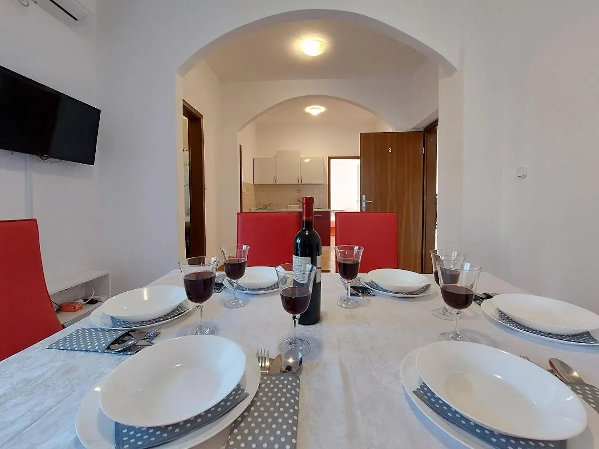 Apartments Nono Jadranovo 0*,  Croatia