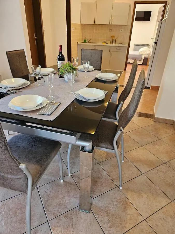 Apartments Nono Jadranovo