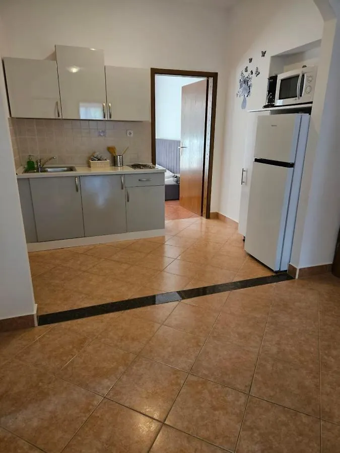 Apartments Nono Jadranovo